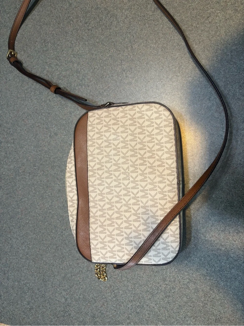 Michael Kors Jet Set Crossbody Bag